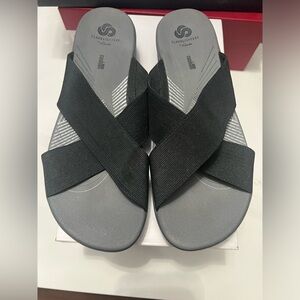 CLARKS | Arla Elin Slip-On size 10